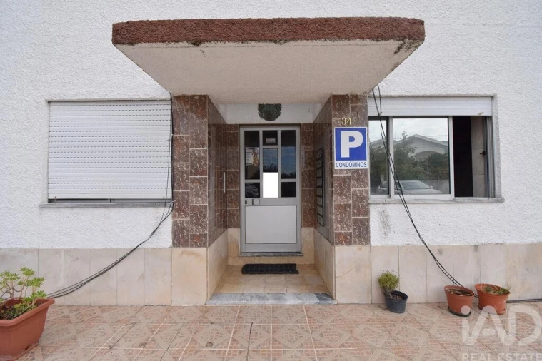 Apartamento T2 para Venda em Lousã e Vilarinho Foto 4