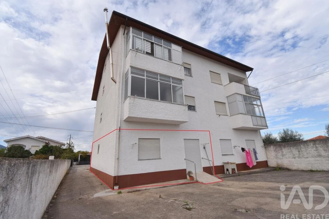 Apartamento T2 para Venda em Lousã e Vilarinho Foto 3