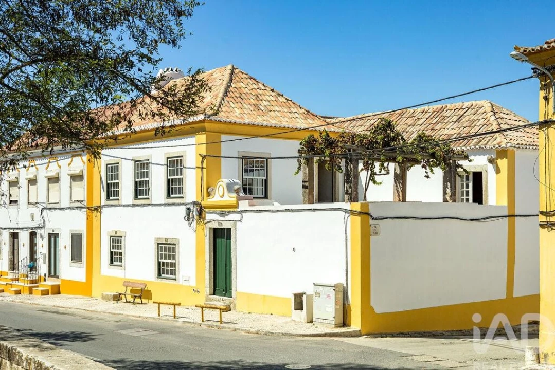 Moradia T5 para Venda em Azeitão (São Lourenço e São Simão) Foto 1