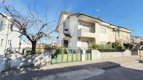 Moradia T4 para Venda em Mirandela