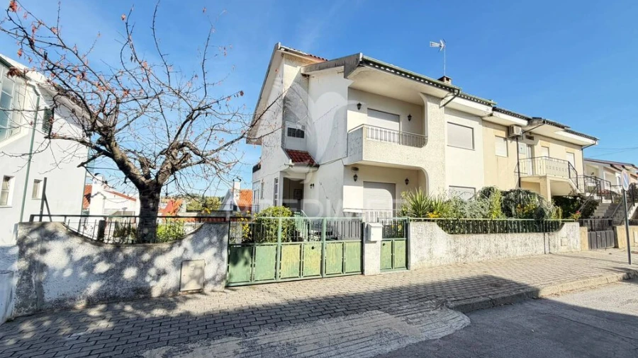 Moradia T4 para Venda em Mirandela