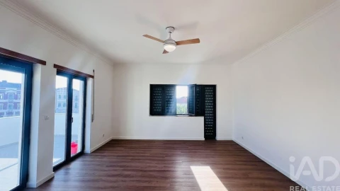 Apartamento T2 para Venda em União das Freguesias de Setúbal