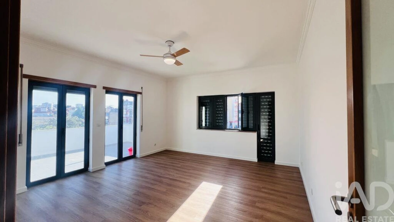Apartamento T2 para Venda em União das Freguesias de Setúbal Foto 3