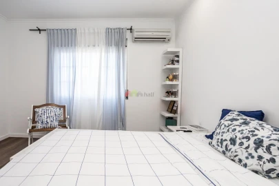 Moradia T4 para Venda em Baixa da Banheira e Vale da Amoreira