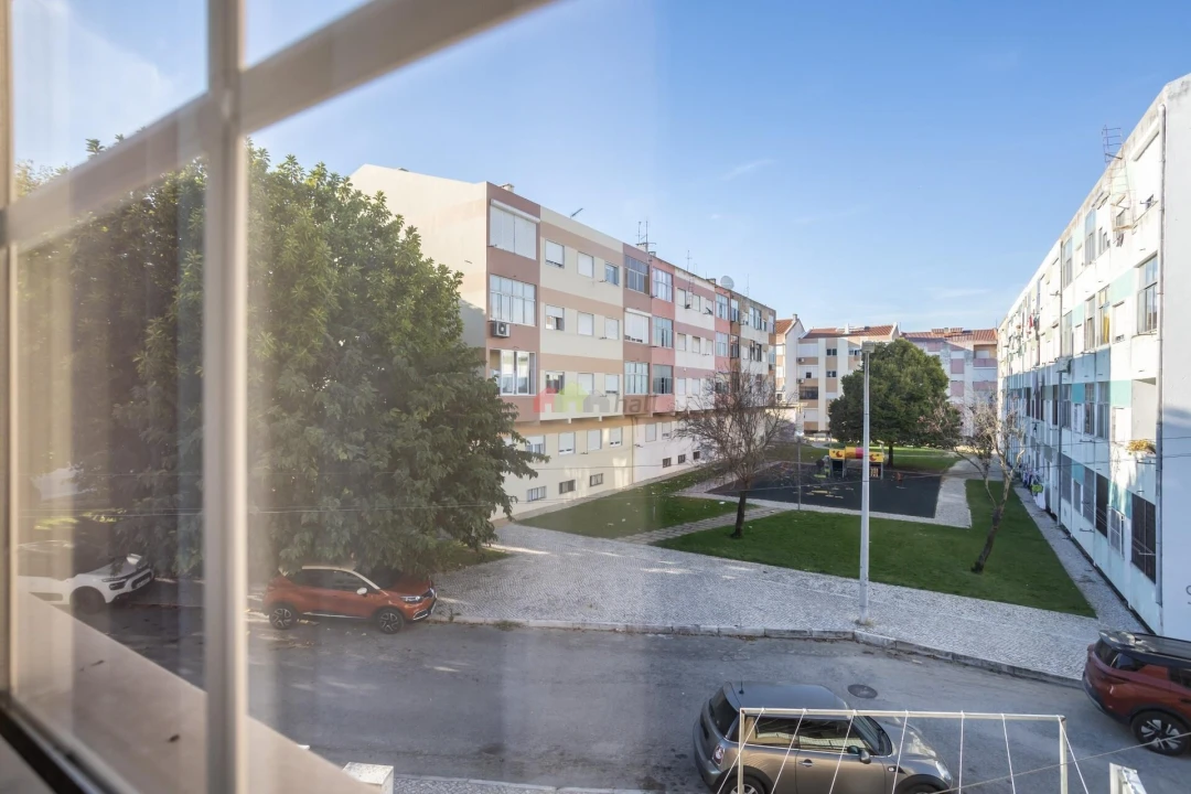 Moradia T4 para Venda em Baixa da Banheira e Vale da Amoreira Foto 41