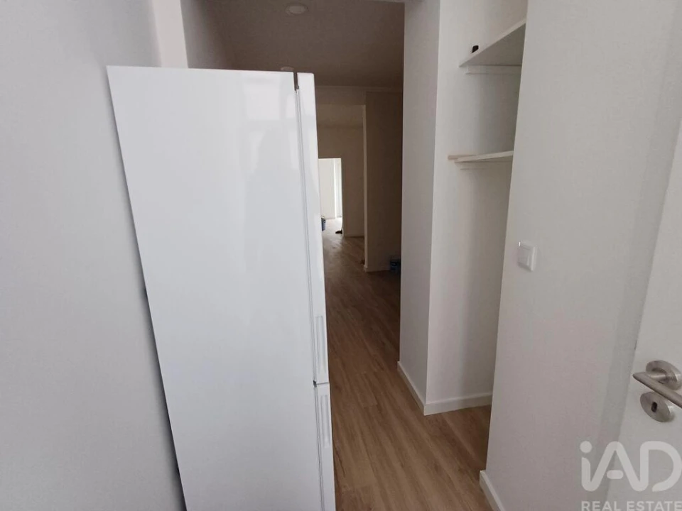 Apartamento T1 para Arrendamento em Penha de França Foto 12