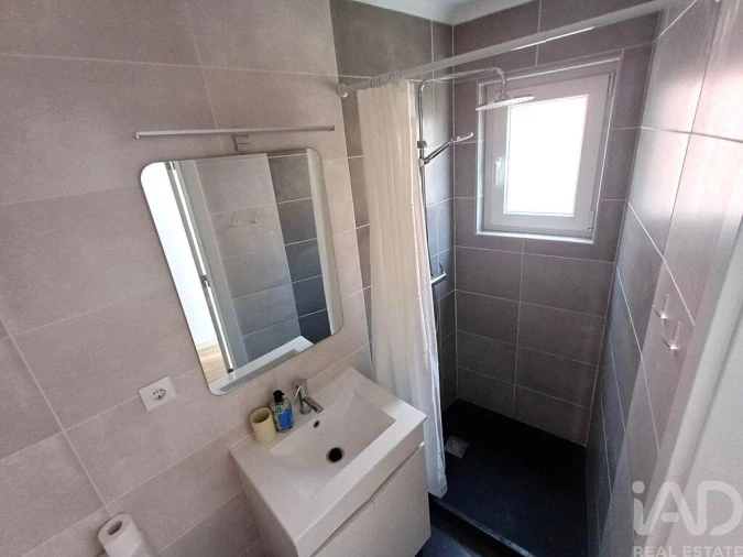 Apartamento T1 para Arrendamento em Penha de França Foto 9