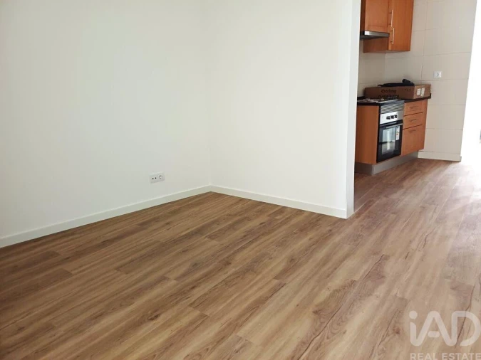 Apartamento T1 para Arrendamento em Penha de França Foto 7