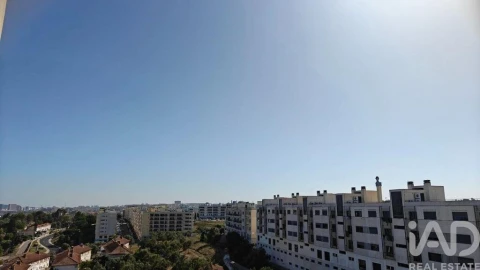 Apartamento T3 para Venda em Santa Iria de Azoia, São João da Talha e Bobadela