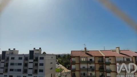 Apartamento T3 para Venda em Santa Iria de Azoia, São João da Talha e Bobadela