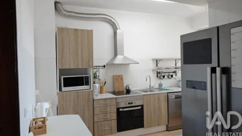 Apartamento T3 para Venda em Santa Iria de Azoia, São João da Talha e Bobadela