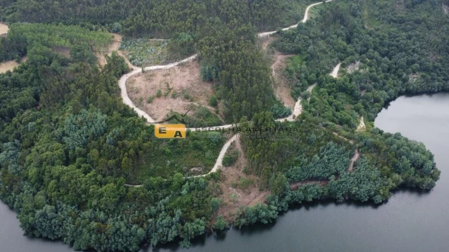 Terreno para Venda em Vila Boa de Quires e Maureles