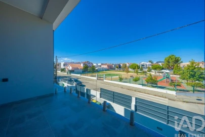 Moradia T4 para Venda em Fernao Ferro