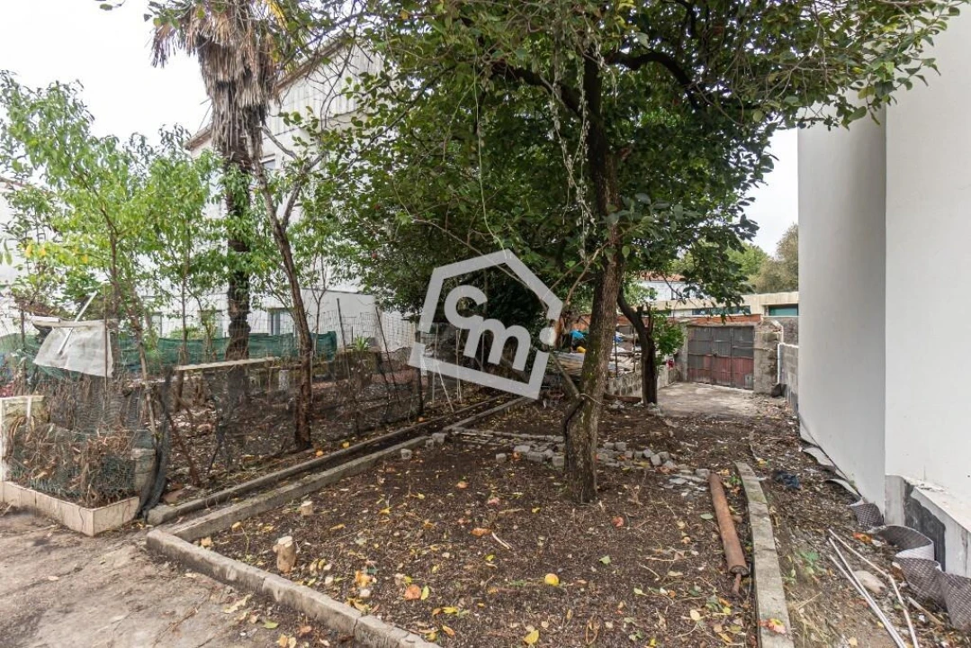 Moradia T8 para Venda em São Mamede de Infesta e Senhora da Hora Foto 12