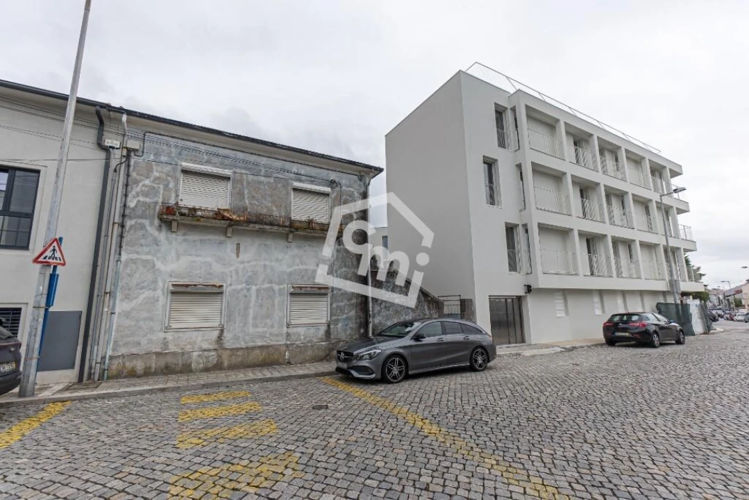 Moradia T8 para Venda em São Mamede de Infesta e Senhora da Hora Foto 9