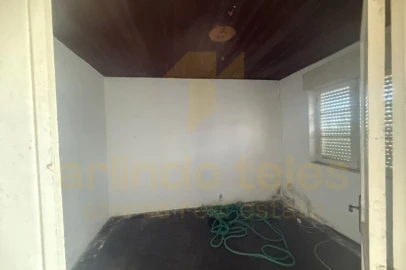 Moradia T4 para Venda em Terra Chã