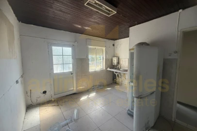 Moradia T4 para Venda em Terra Chã