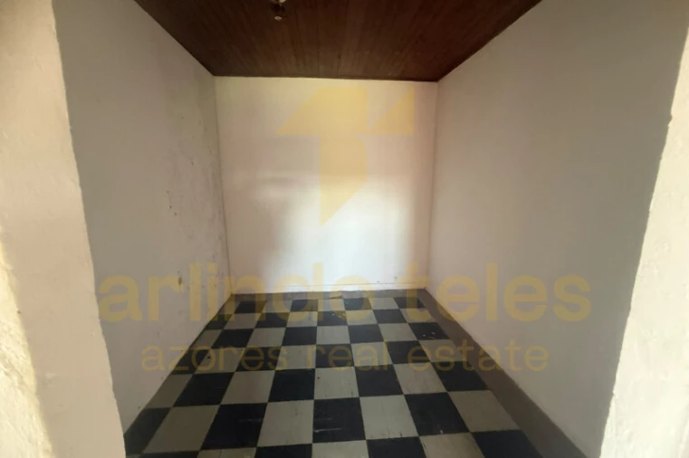 Moradia T4 para Venda em Terra Chã Foto 7