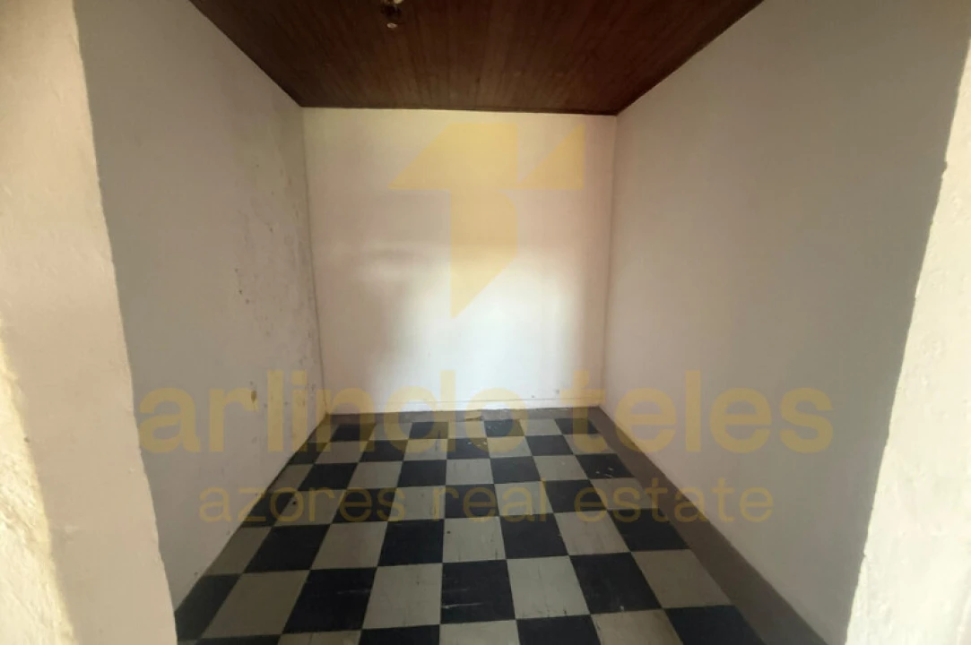 Moradia T4 para Venda em Terra Chã Foto 7