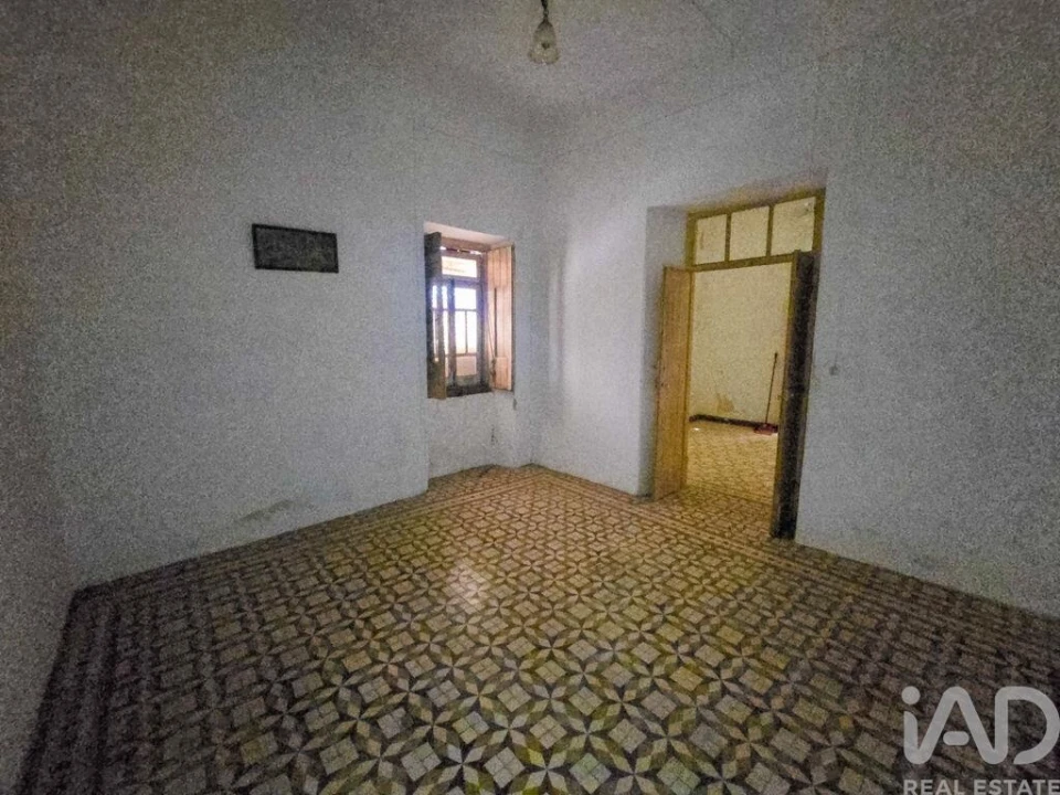 Moradia T2 para Venda em Loule (São Sebastião) Foto 4