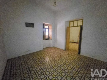 Moradia T2 para Venda em Loule (São Sebastião)