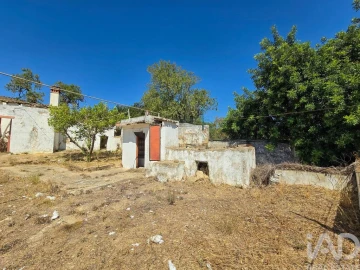 Moradia T2 para Venda em Loule (São Sebastião)