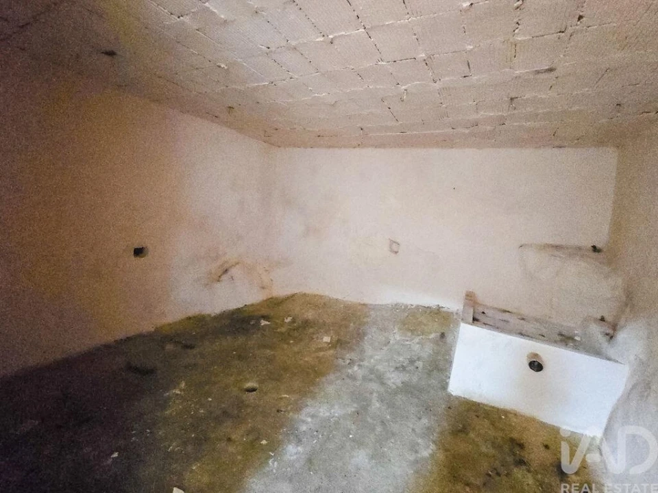 Moradia T2 para Venda em Loule (São Sebastião) Foto 22