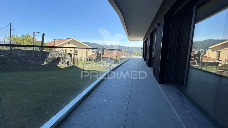 Apartamento T3 para Venda em Ferreiros e Gondizalves Foto 11