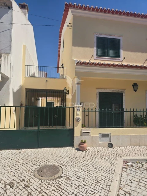 Moradia T6 para Venda em Golegã