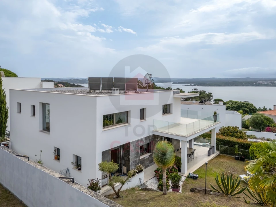 Moradia T5 para Venda em Nadadouro Foto 4