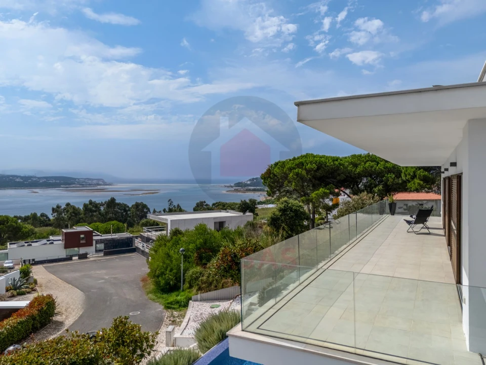Moradia T5 para Venda em Nadadouro Foto 42