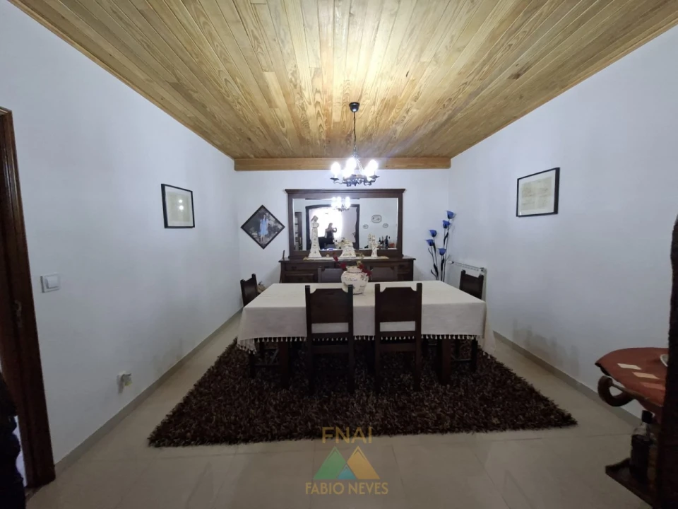 Moradia T5 para Venda em Lindoso Foto 4
