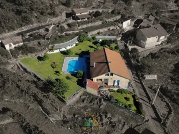 Moradia T5 para Venda em Lindoso