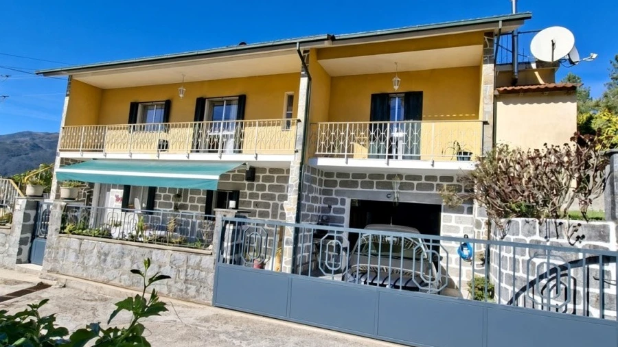 Moradia T5 para Venda em Lindoso