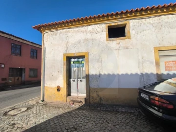Moradia para Venda em São Miguel do Rio Torto e Rossio Ao Sul do Tejo