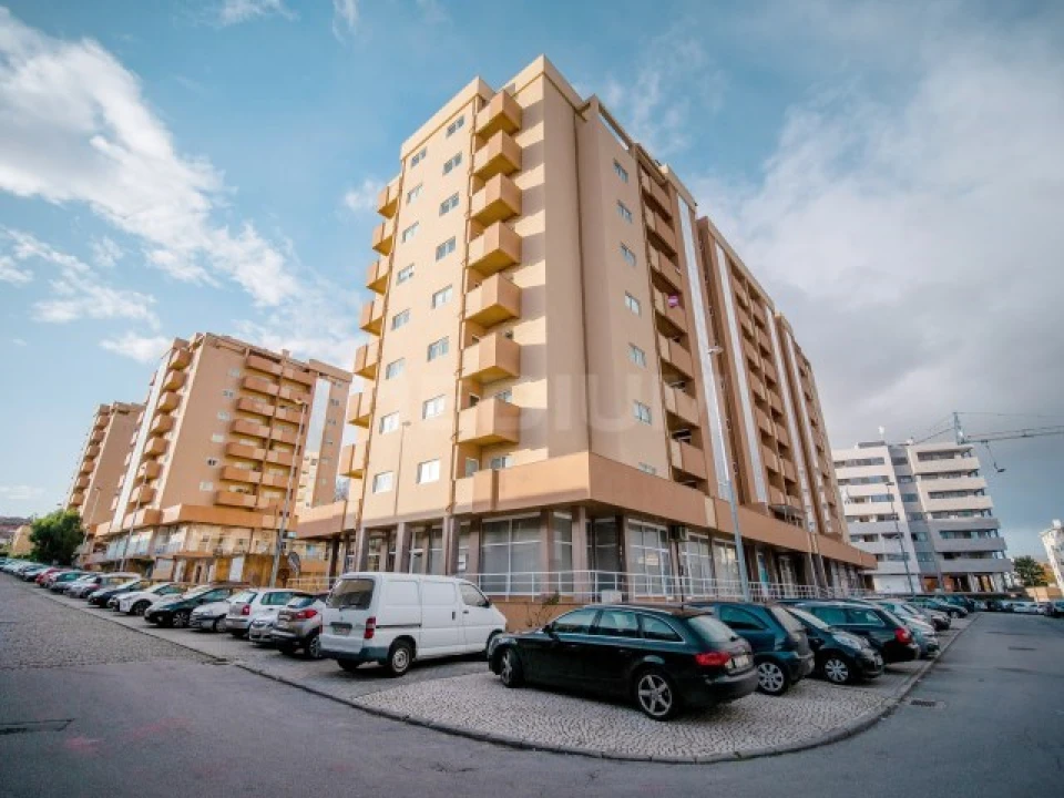 Apartamento T2 para Venda em Vila Nova de Famalicão e Calendário Foto 1