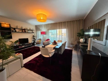 Apartamento T2 para Venda em Vila Nova de Famalicão e Calendário