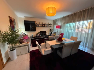 Apartamento T2 para Venda em Vila Nova de Famalicão e Calendário