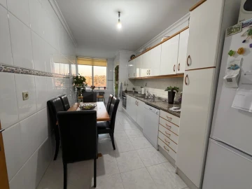 Apartamento T2 para Venda em Vila Nova de Famalicão e Calendário