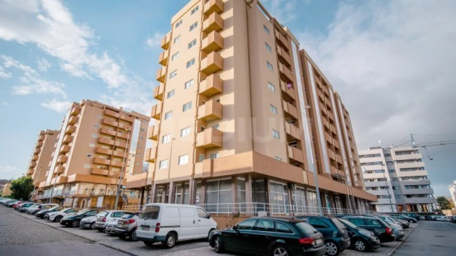 Apartamento T2 para Venda em Vila Nova de Famalicão e Calendário