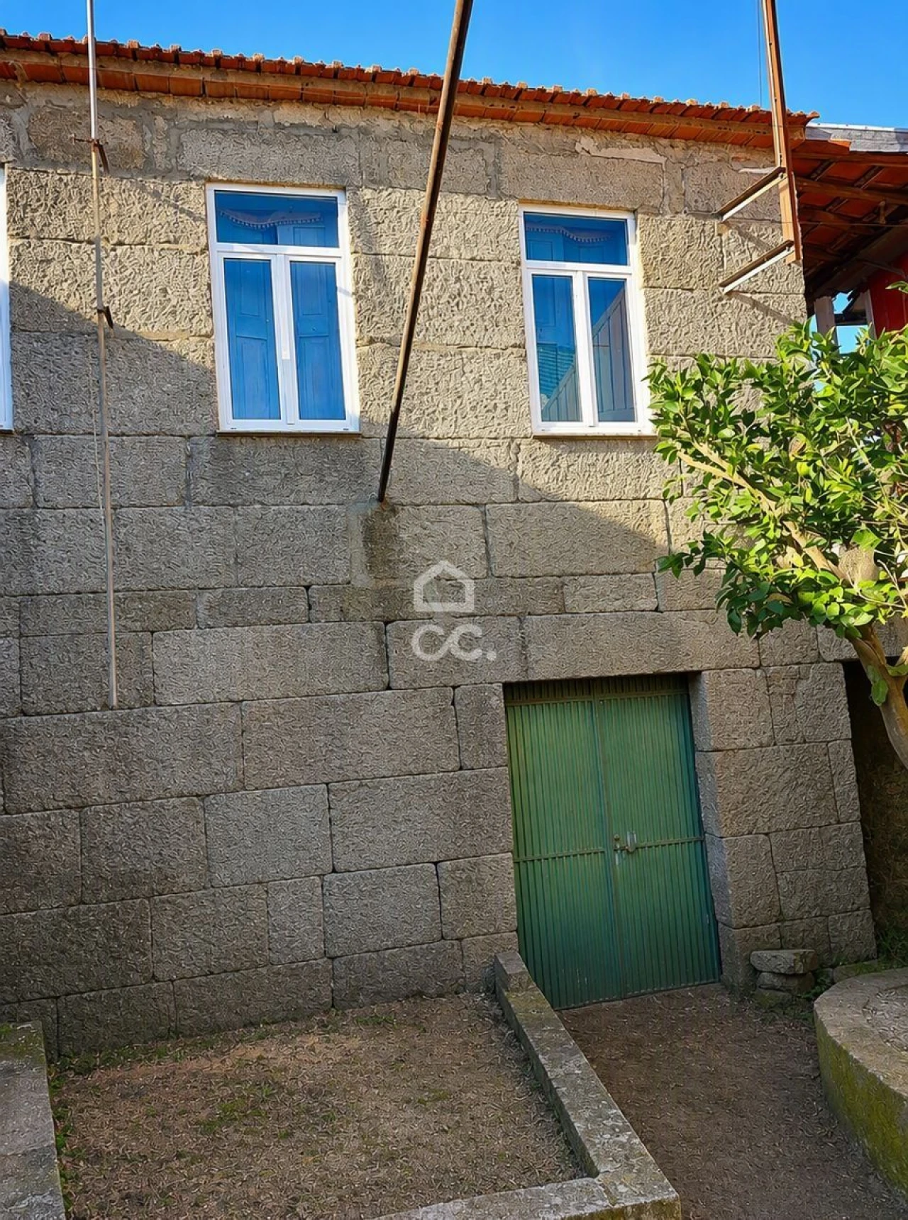 Moradia T3 para Venda em Queirã Foto 1