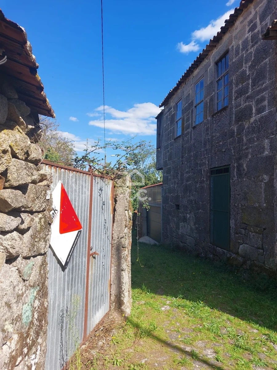 Moradia T3 para Venda em Queirã Foto 11