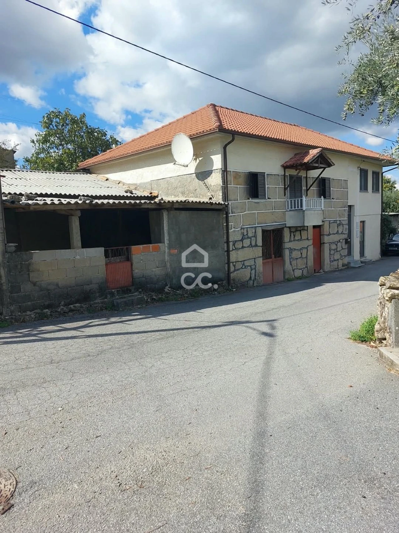 Moradia T3 para Venda em Calde Foto 2