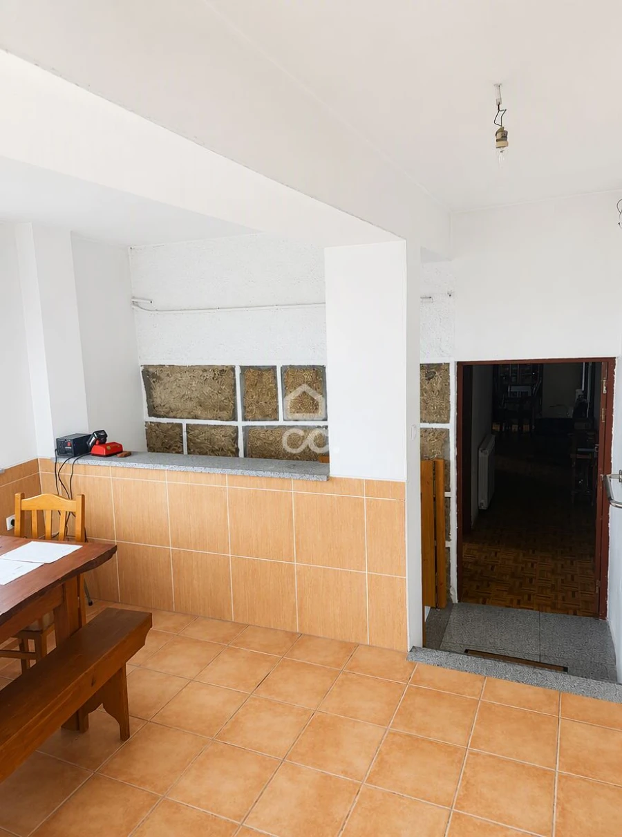 Moradia T3 para Venda em Calde Foto 11