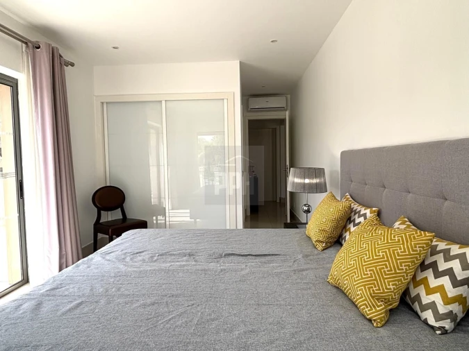 Apartamento T2 para Venda em Quarteira Foto 8