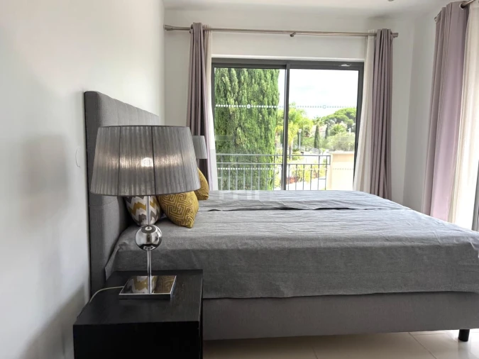 Apartamento T2 para Venda em Quarteira Foto 6