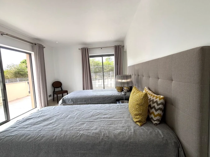 Apartamento T2 para Venda em Quarteira Foto 11