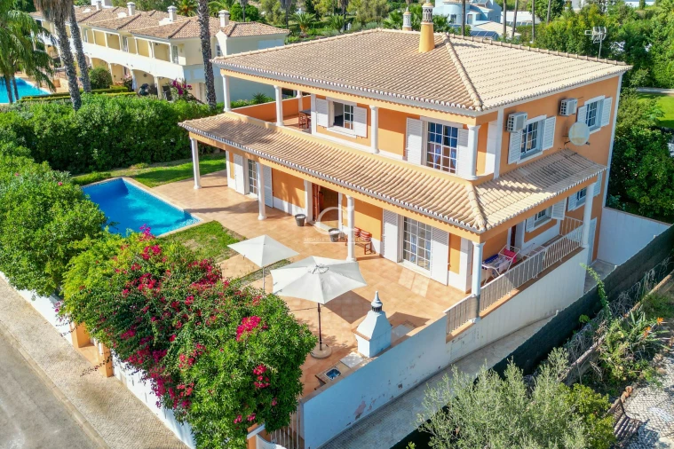 Moradia T4 para Venda em Loule (São Clemente) Foto 3