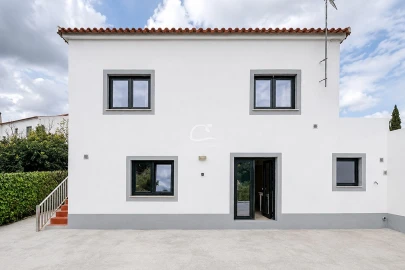 Moradia T4 para Venda em Loule (São Clemente)