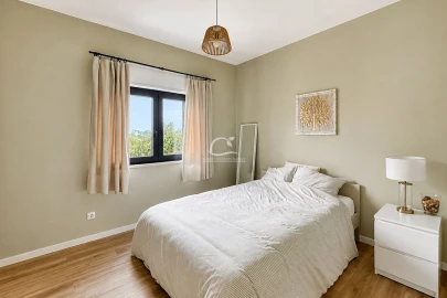 Moradia T4 para Venda em Loule (São Clemente)